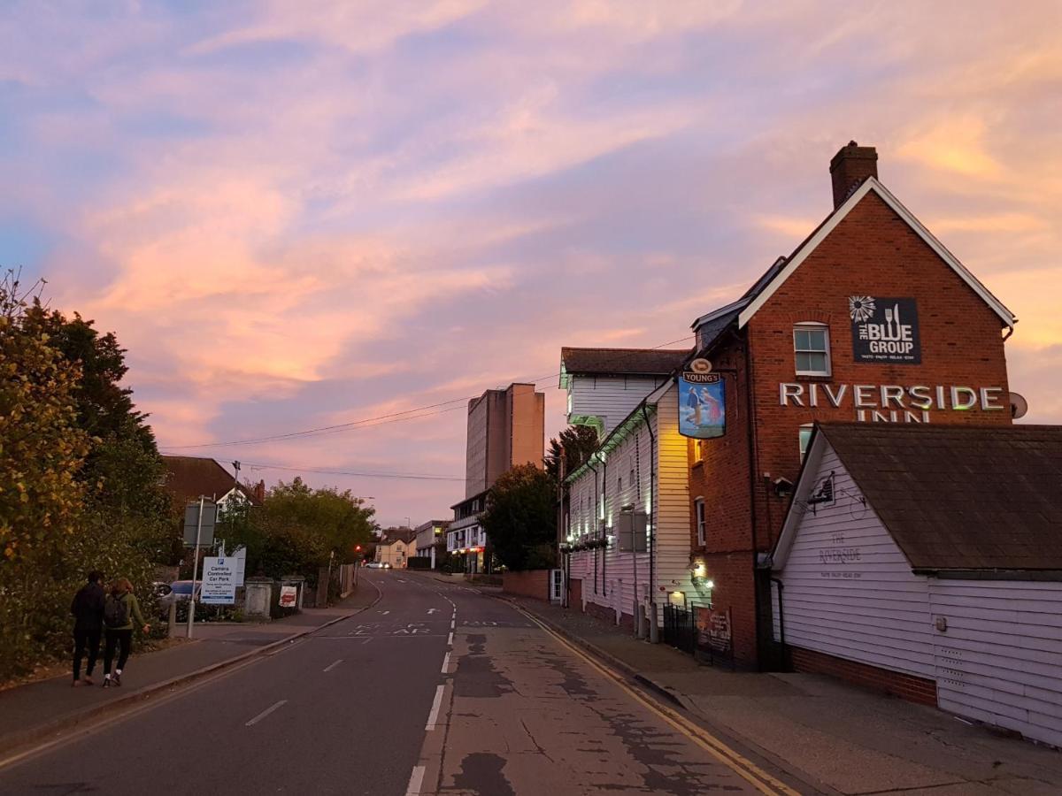 The Riverside Inn เชมส์ฟอร์ด ภายนอก รูปภาพ
